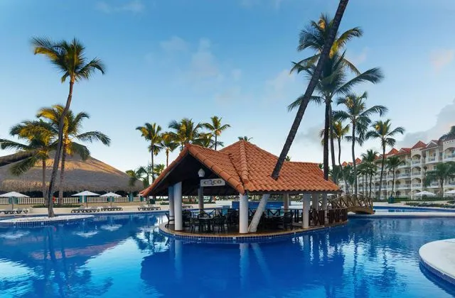 Hotel Occidental Caribe Punta Cana bar piscina